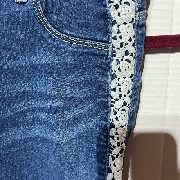 WONDER NATION GIRLS JEANS CROCHETED FLORAL PATTERN DOWN SIDE BOHO HIP XXL/2X 18 - Picture 3 of 8